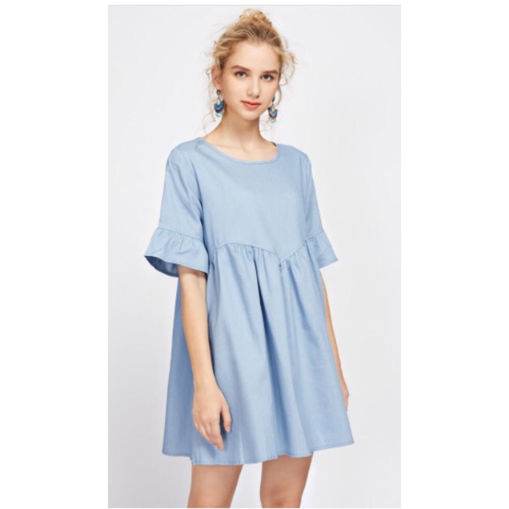 Bell Cuff Keyhole Back Smock Dress